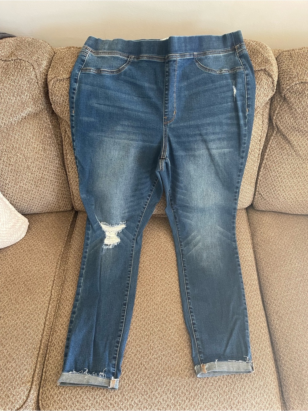 Wonderly Medium Blue Distressed Skinny Jeans